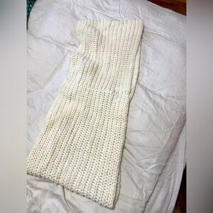 Abercrombie Cream White Infinity Scarf Wool